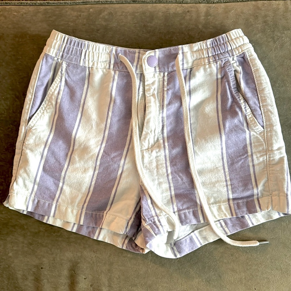 American Eagle Outfitters High-Waisted Short